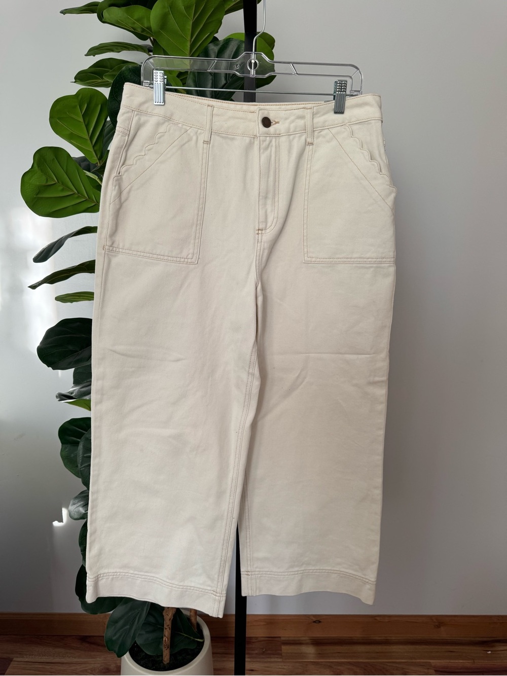 Women's Cream Wide-Leg Jeans